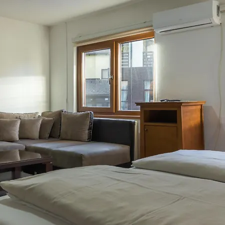 Pansion A&m דירה *