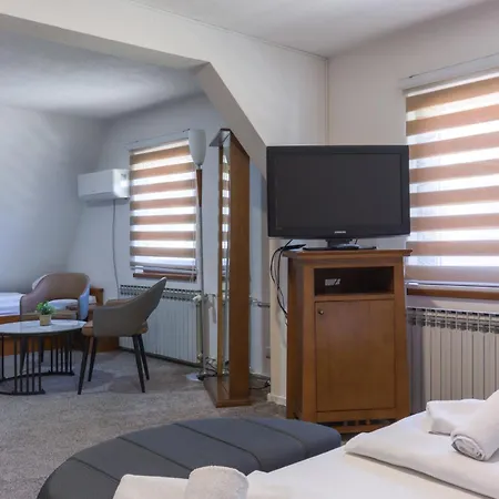 Pansion A&m Apartment
